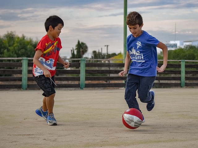 新援阿里亚斯参加了狼队在西班牙的首堂训练课！🇨🇴